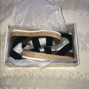 STEVE MADDEN SANDALS
